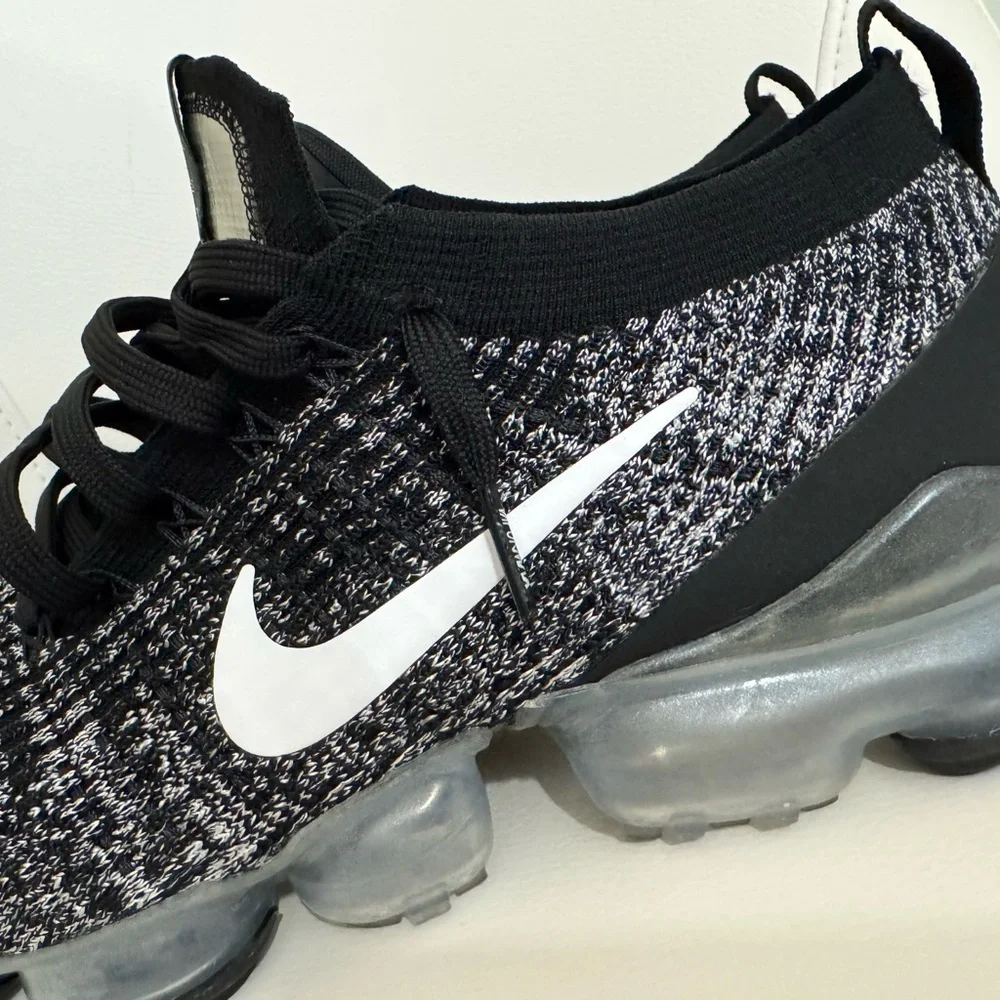 Nike Vapor Max Black and White Athletic Shoes - Picture 2 of 5